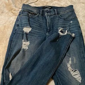 Express distressed denim 8L